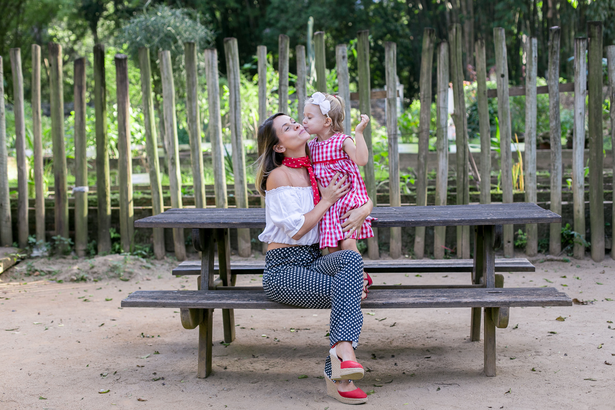 tal mãe tal filha, ensaio, mãe, mãe de menina, amor, família, amor materno, amor de mãe, dia das mães, fotografia de amor, fotografia de família, filhos, bagunça, alegria, amor, paixão, maior 