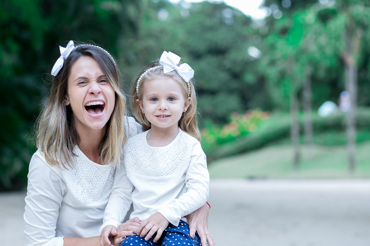 tal mãe tal filha, ensaio, mãe, mãe de menina, amor, família, amor materno, amor de mãe, dia das mães, fotografia de amor, fotografia de família, filhos, bagunça, alegria, amor, paixão, maior 