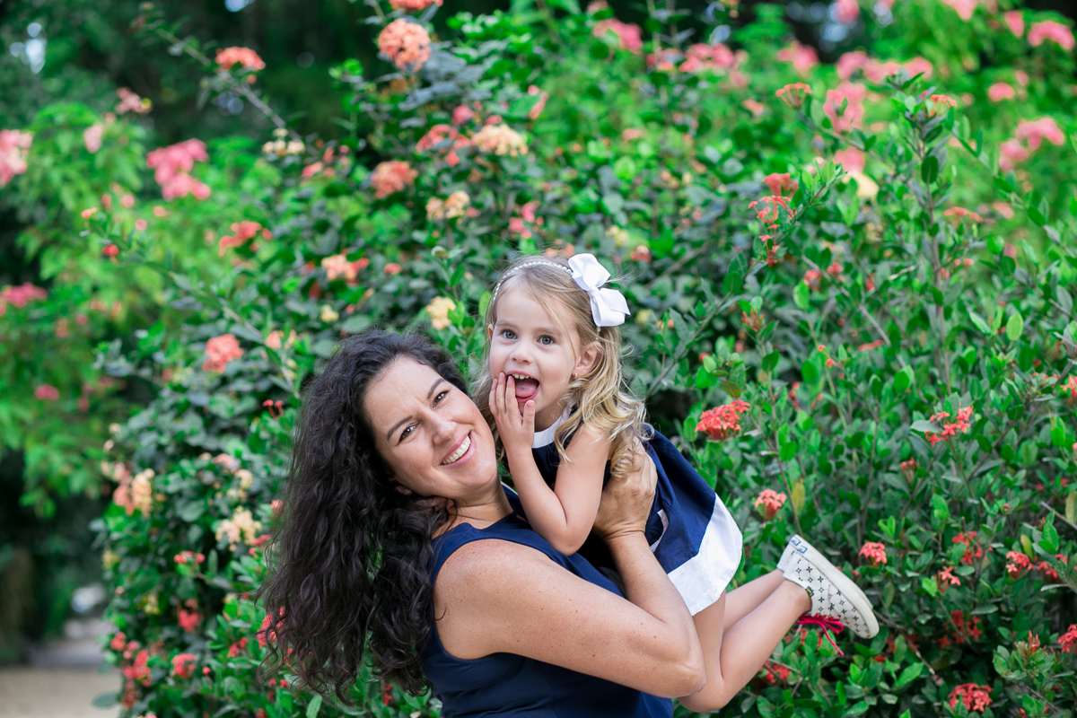 tal mãe, tal filha, ensaio infantil, ensaio família, mãe, amor, bagunça, crianças, alegria, farra, diversão, rio de janeiro, foto mãe e filha, lindas, sorriso, fotografia de amor, dia das mães