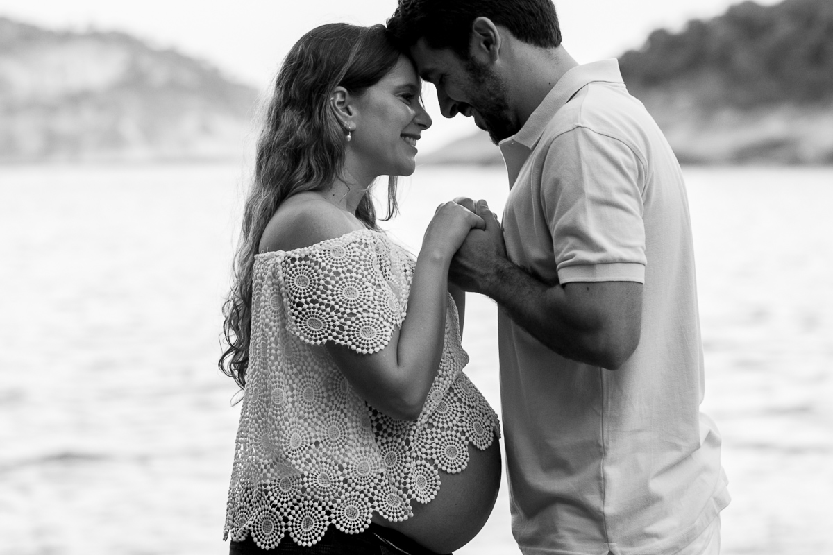 ensaio gestante, gravidez, grávida, gestando, mãe, pai, família, bebê, barriga, baby, à caminho, urca, rio de janeiro, ensaio de gestante, fotografia de amor, fotografia de família, detalhes, por do sol, paisagem