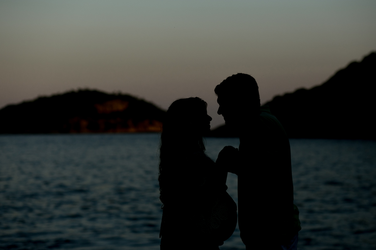 ensaio gestante, gravidez, grávida, gestando, mãe, pai, família, bebê, barriga, baby, à caminho, urca, rio de janeiro, ensaio de gestante, fotografia de amor, fotografia de família, detalhes, por do sol, paisagem
