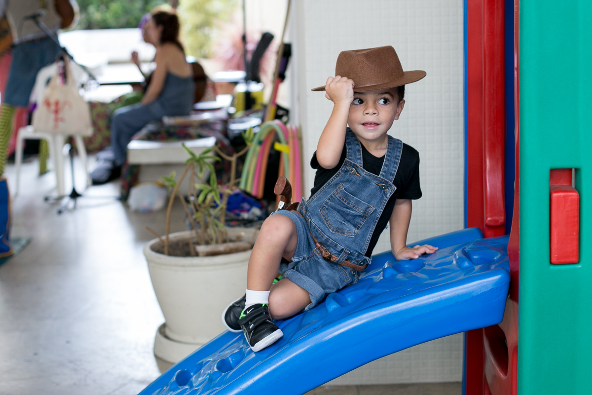 decoração, festa de menina, mundo cor de rosa, paper doll, parabéns, três anos, amigos, família, amor, felicidade, bagunça, circo, pintura, cowboy, parabéns, bolo, bonecas