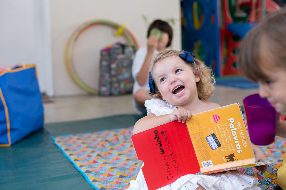 decoração, festa de menina, mundo cor de rosa, paper doll, parabéns, três anos, amigos, família, amor, felicidade, bagunça, circo, pintura, cowboy, parabéns, bolo, bonecas