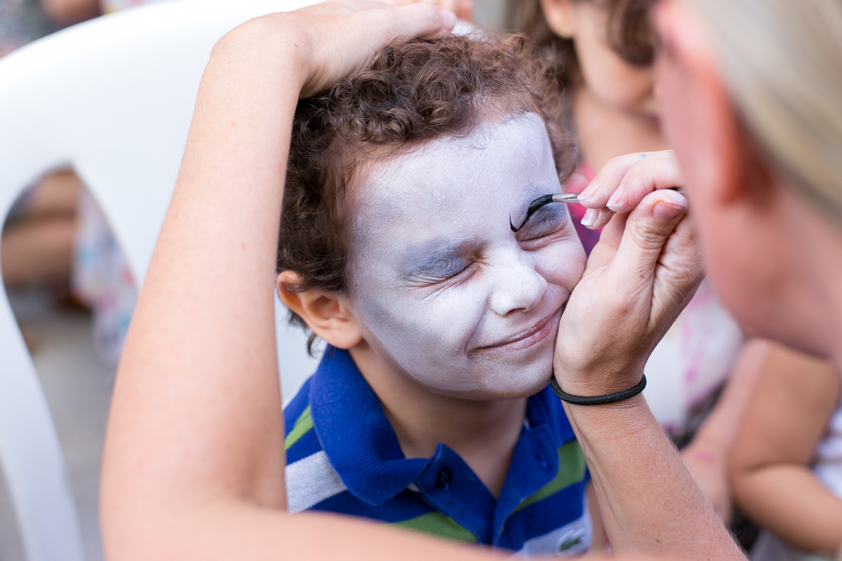 decoração, festa de menina, mundo cor de rosa, paper doll, parabéns, três anos, amigos, família, amor, felicidade, bagunça, circo, pintura, cowboy, parabéns, bolo, bonecas