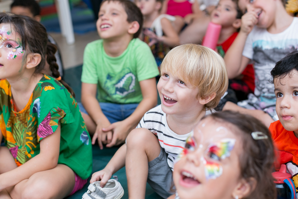 decoração, festa de menina, mundo cor de rosa, paper doll, parabéns, três anos, amigos, família, amor, felicidade, bagunça, circo, pintura, cowboy, parabéns, bolo, bonecas