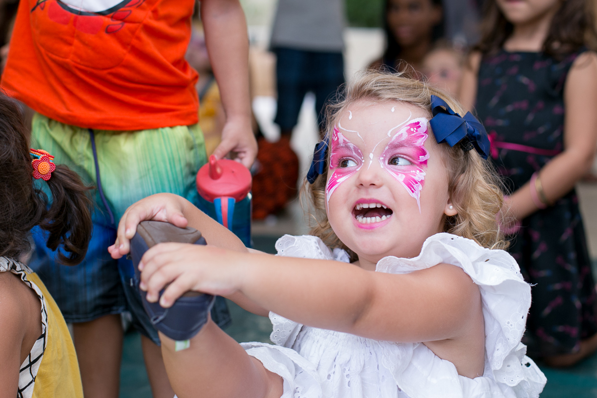 decoração, festa de menina, mundo cor de rosa, paper doll, parabéns, três anos, amigos, família, amor, felicidade, bagunça, circo, pintura, cowboy, parabéns, bolo, bonecas