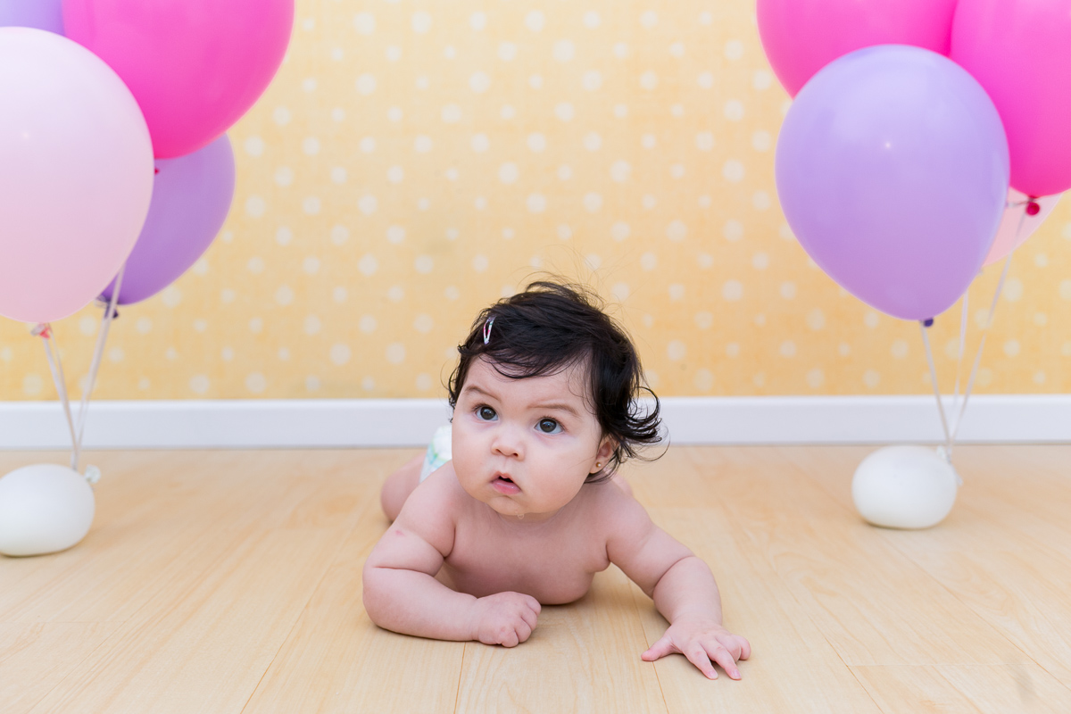 mãe de menina, ensaio infantil, ensaio fotografico, ensaio de irmãs, fotografia de família, fotografia de crianças, fotografia de amor, tinta, bagunça, baby, bolinha de sabão, bagunça, alegria