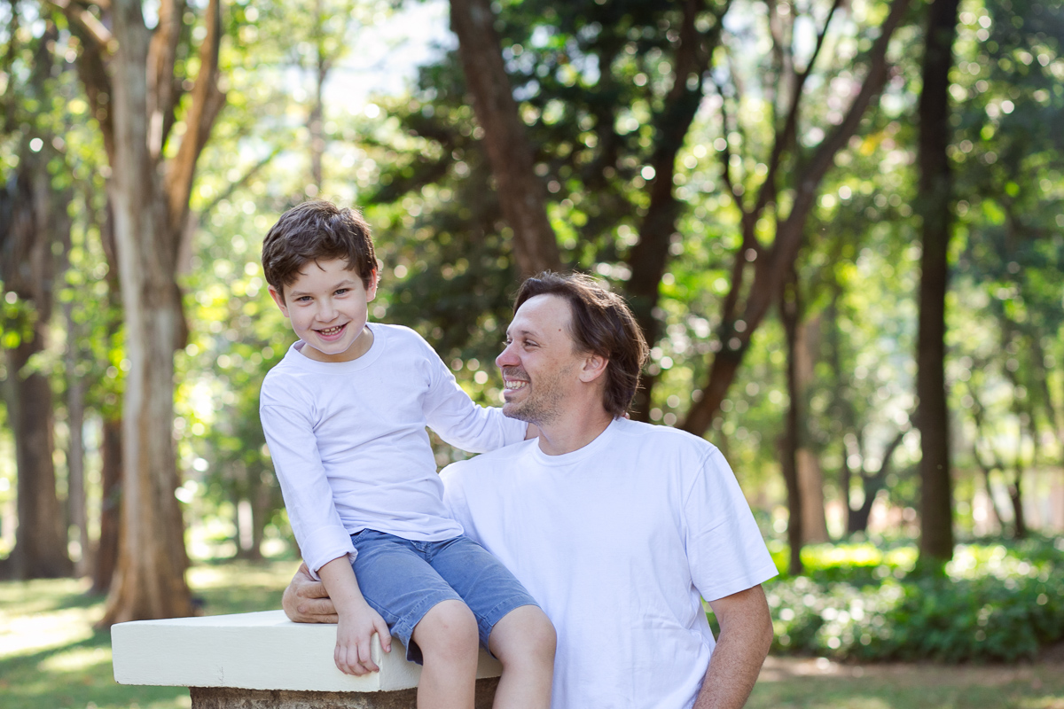 ensaio família, mãe de menino, fotografia de família, fotografia de amor, jardim botânico, irmãos, diversão, alegria, dia feliz