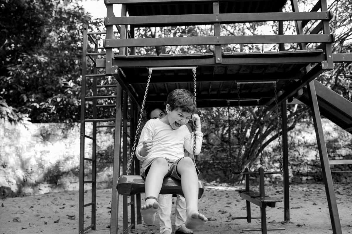ensaio família, mãe de menino, fotografia de família, fotografia de amor, jardim botânico, irmãos, diversão, alegria, dia feliz