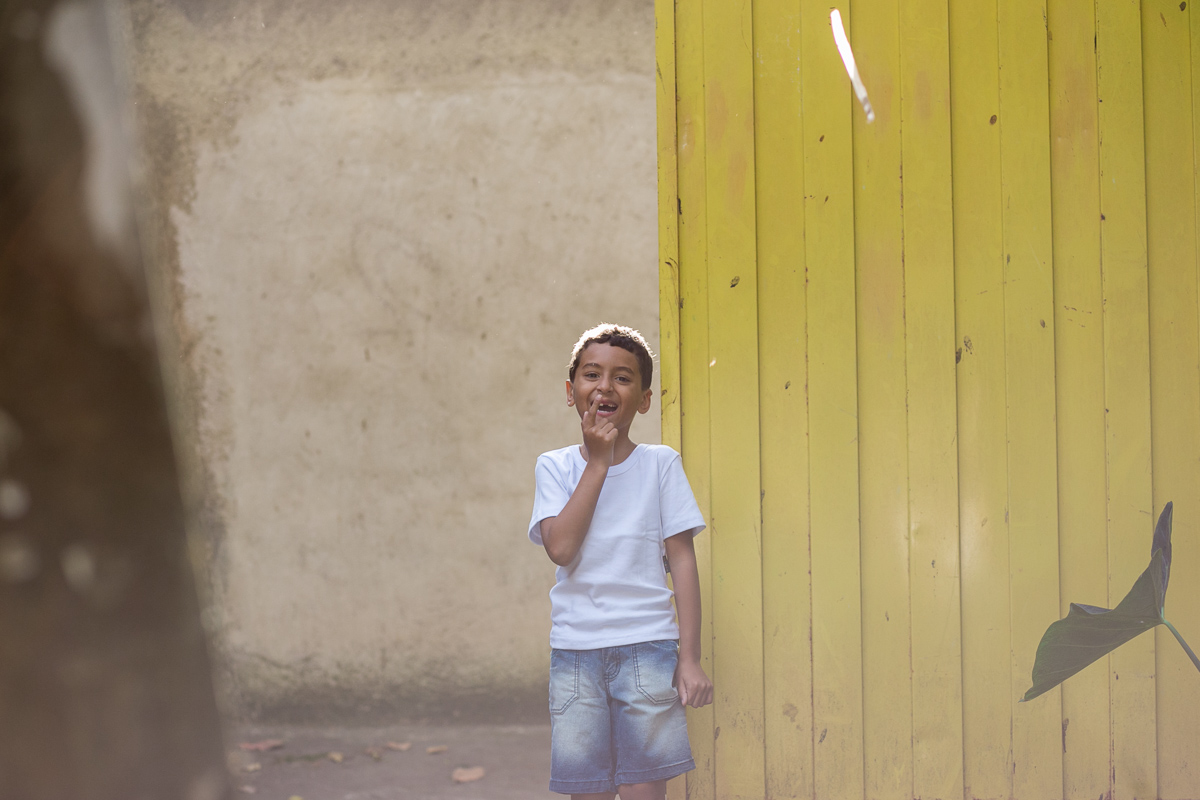 ensaio família, fotografia de família, fotografia de amor, mãe e filho, urca, rio de janeiro, bagunça, sorriso, diversão, mar, sol