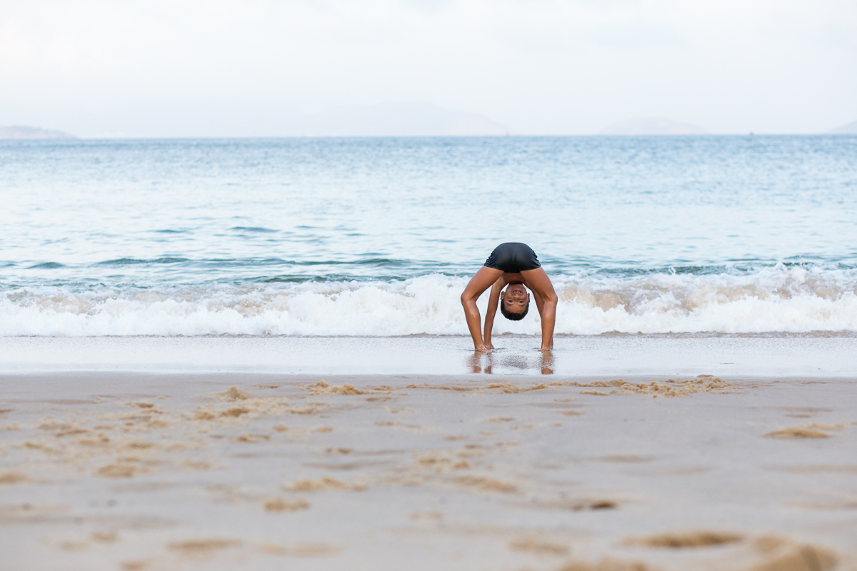 ensaio família, fotografia de família, fotografia de amor, mãe e filho, urca, rio de janeiro, bagunça, sorriso, diversão, mar, sol