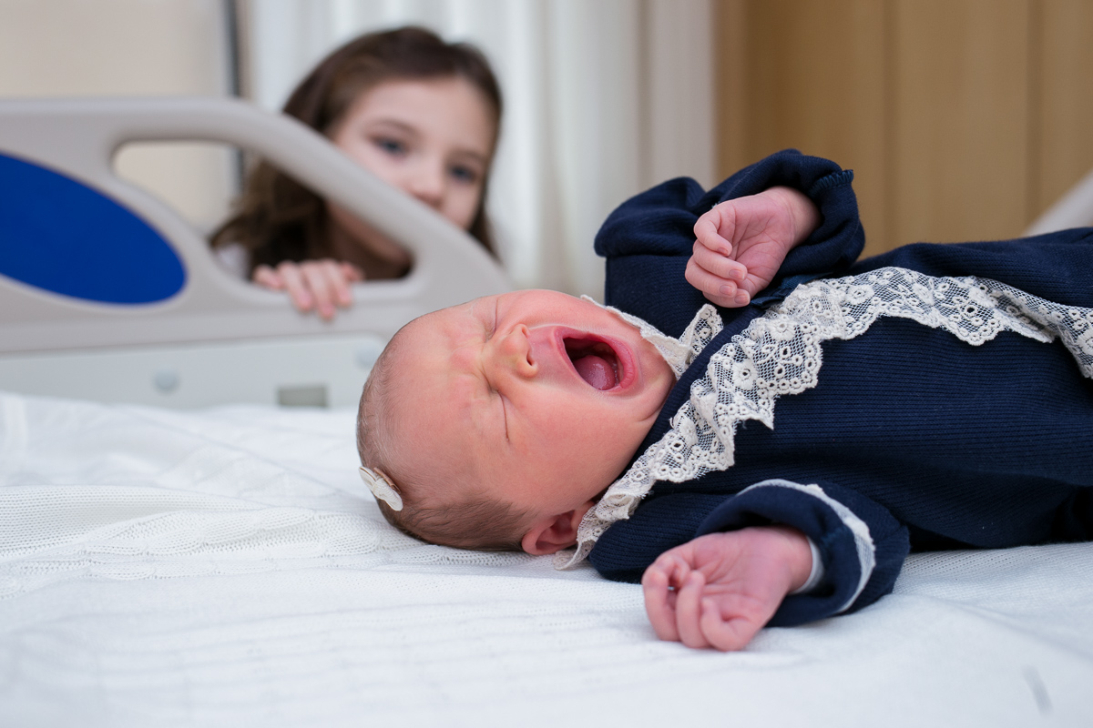 newbornlifestyle, nascimento, maternidade, baby, menina, its a girl, rio de janeiro, pós parto, família, fotografia de amor, irmãs, mãe de menina, nasceu