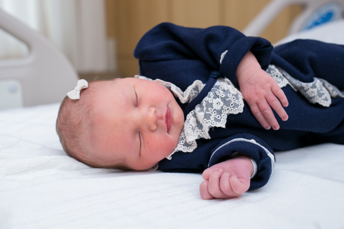 newbornlifestyle, nascimento, maternidade, baby, menina, its a girl, rio de janeiro, pós parto, família, fotografia de amor, irmãs, mãe de menina, nasceu