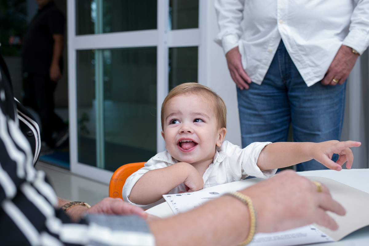 festa infantil, rio de janeiro, festa de menino, dinossauros, decoração, família, bolo, parabéns, fotografia de família