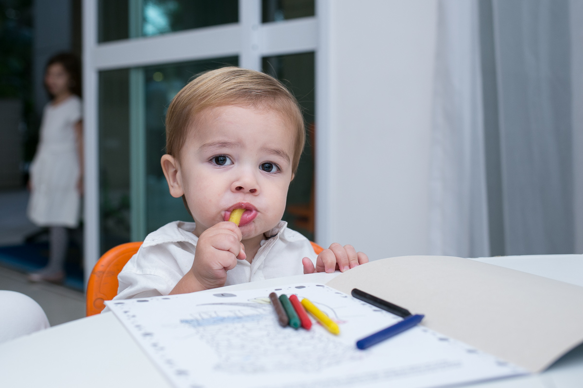 festa infantil, rio de janeiro, festa de menino, dinossauros, decoração, família, bolo, parabéns, fotografia de família