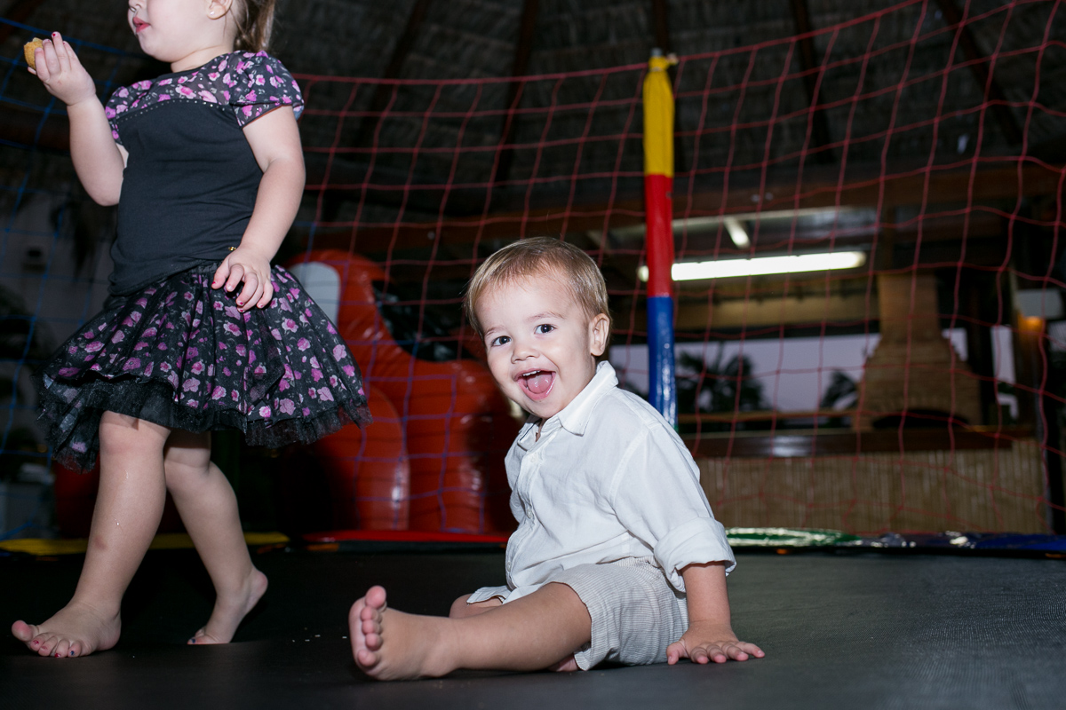 festa infantil, rio de janeiro, festa de menino, dinossauros, decoração, família, bolo, parabéns, fotografia de família