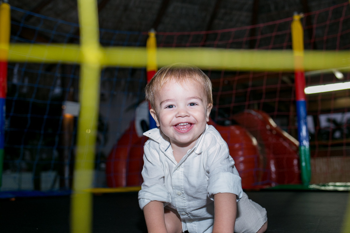 festa infantil, rio de janeiro, festa de menino, dinossauros, decoração, família, bolo, parabéns, fotografia de família