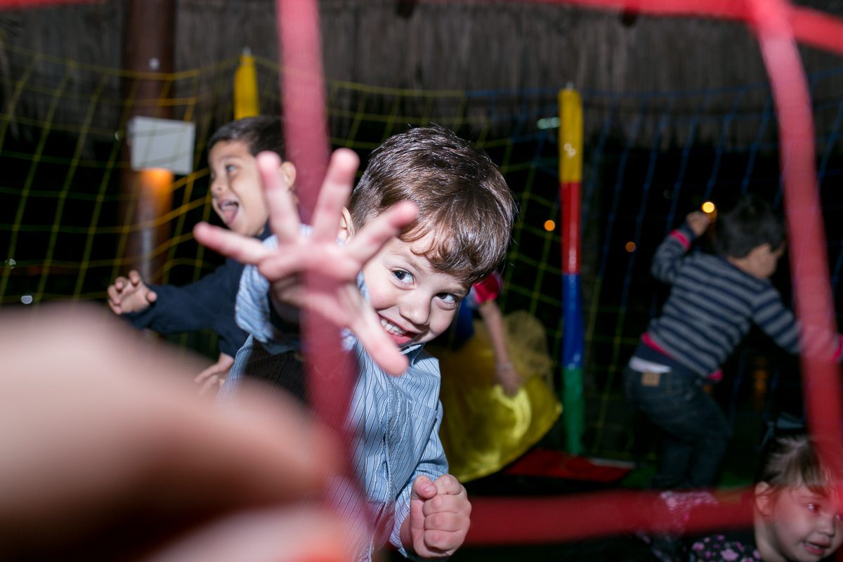 festa infantil, rio de janeiro, festa de menino, dinossauros, decoração, família, bolo, parabéns, fotografia de família