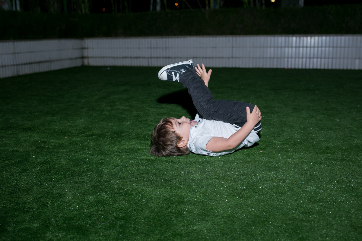 festa infantil, rio de janeiro, festa de menino, dinossauros, decoração, família, bolo, parabéns, fotografia de família
