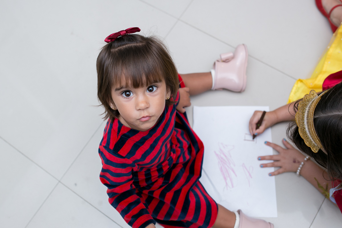 festa infantil, rio de janeiro, festa de menino, dinossauros, decoração, família, bolo, parabéns, fotografia de família