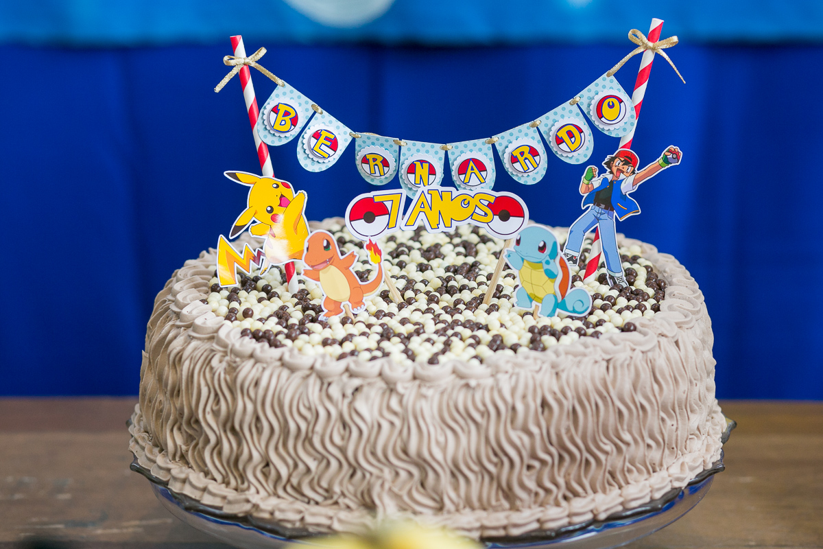 o bolo com detalhes lindos