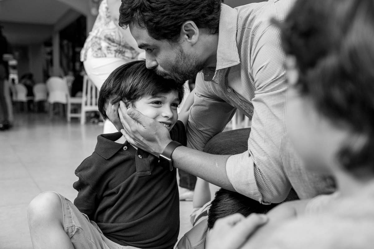 ganhando beijo do tio