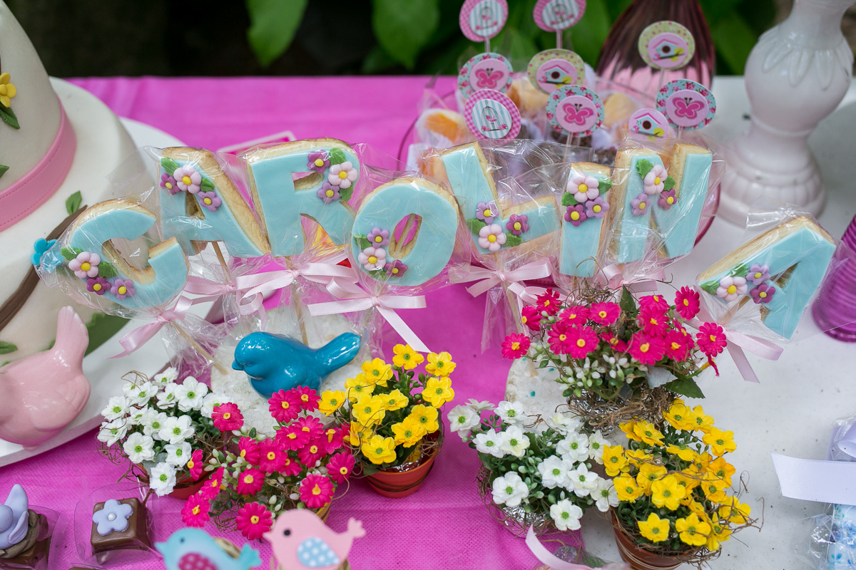 detalhes da decoração de passarinhos