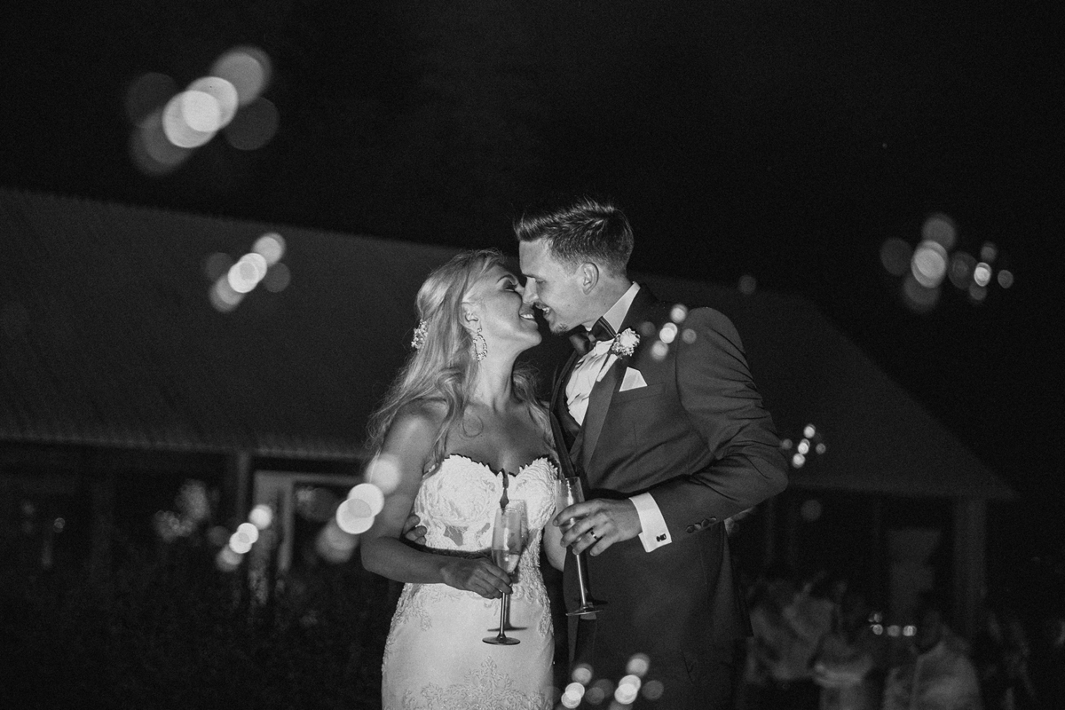 noivo ; casamento; guimarães; vila marita; sessao ; love ; wedding; corte do bolo; sparkles