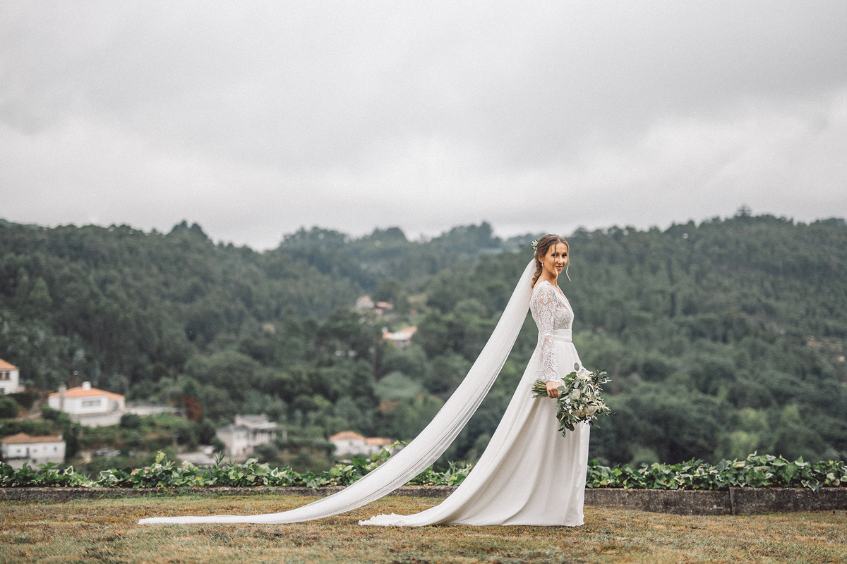 noiva; casamento; marco de canaveses; quinta de alvre; gondomar; wedding; vestido; renda; véu;
