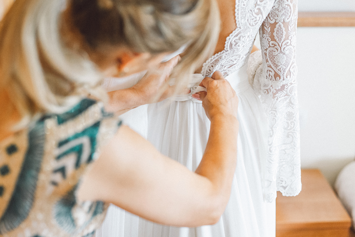 noiva; casamento; marco de canaveses; quinta de alvre; gondomar; wedding; vestido; ramo; bouquet; flores; vestido;