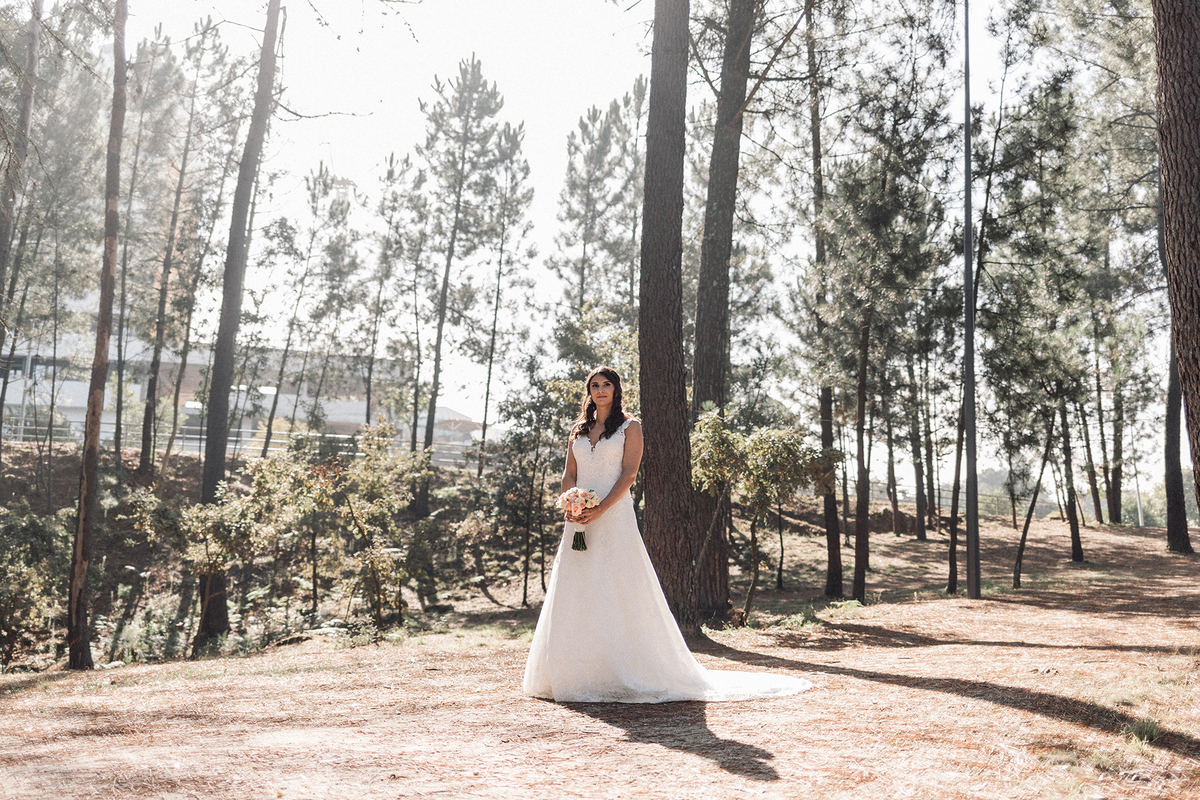 noiva; casamento; marco de canaveses; quinta redolho de cima; lousada; wedding; vestido; flores; ramo; bouquet;