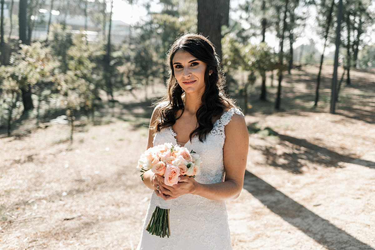 noiva; casamento; marco de canaveses; quinta redolho de cima; lousada; wedding; vestido; flores; ramo; bouquet;
