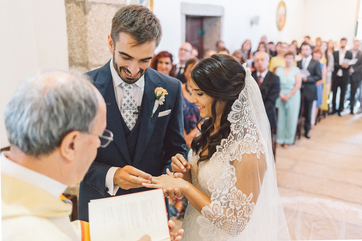 noivos; casamento; marco de canaveses; quinta redolho de cima; lousada; wedding; cerimónia; igreja; alianças;