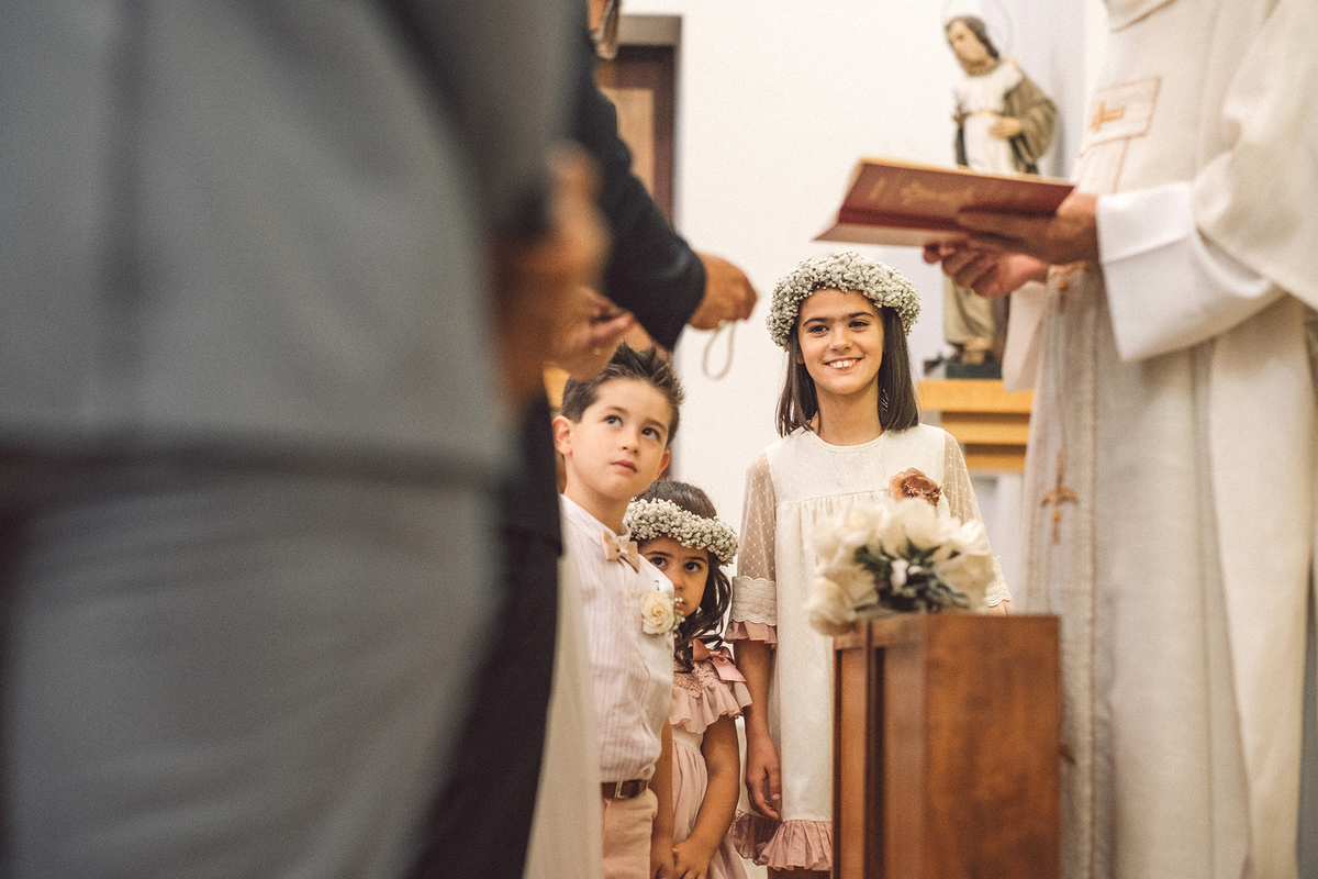 noivos; casamento; felgueiras; casa de anciães; wedding; igreja; convento de avessadas; cerimónia; flores; ramo; alianças; meninos das alianças
