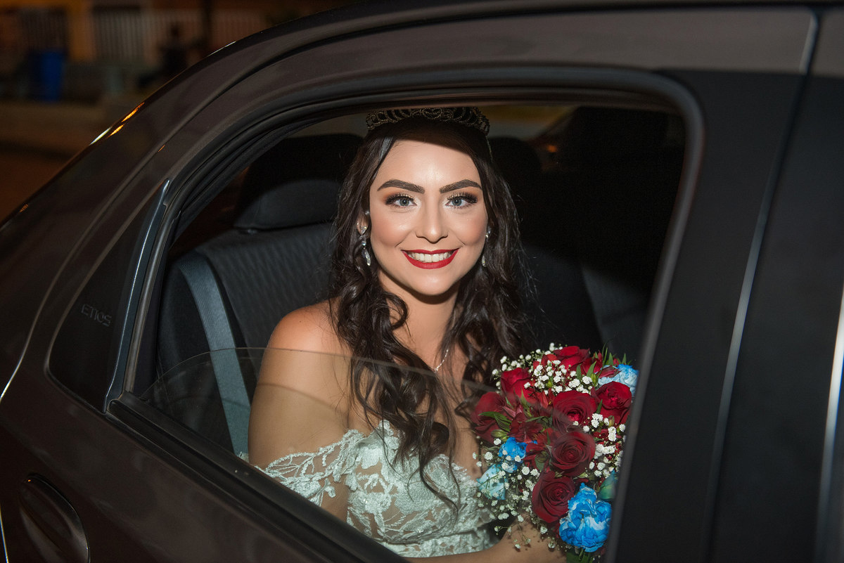noiva no carro