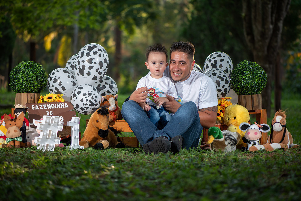criança brincando com o Pai