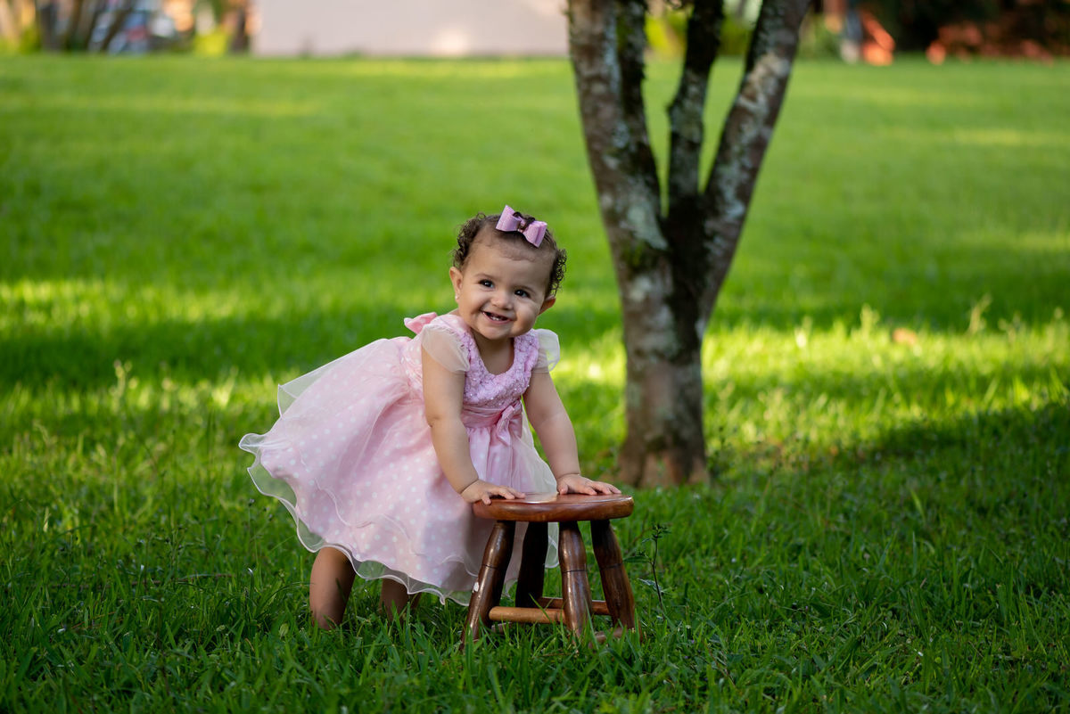 Criança brincando em itanhandu