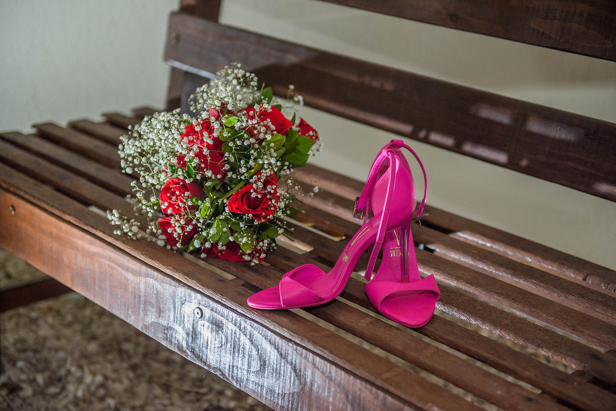 sapato da noiva , buque da noiva , passa quatro