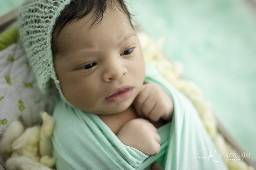 newborn, menino, saco de batata, wrap, verde, gorro, pijama, bebê, recém nascido, capixaba