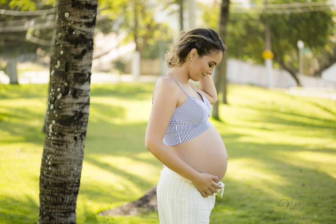 gestação, gestante, grávida, gravidez, maternidade, mãe, parque, campo, jardim, ensaio, ensaio fotográfico, sessão de fotos, dia lindo, luz divina, luz dourada, 