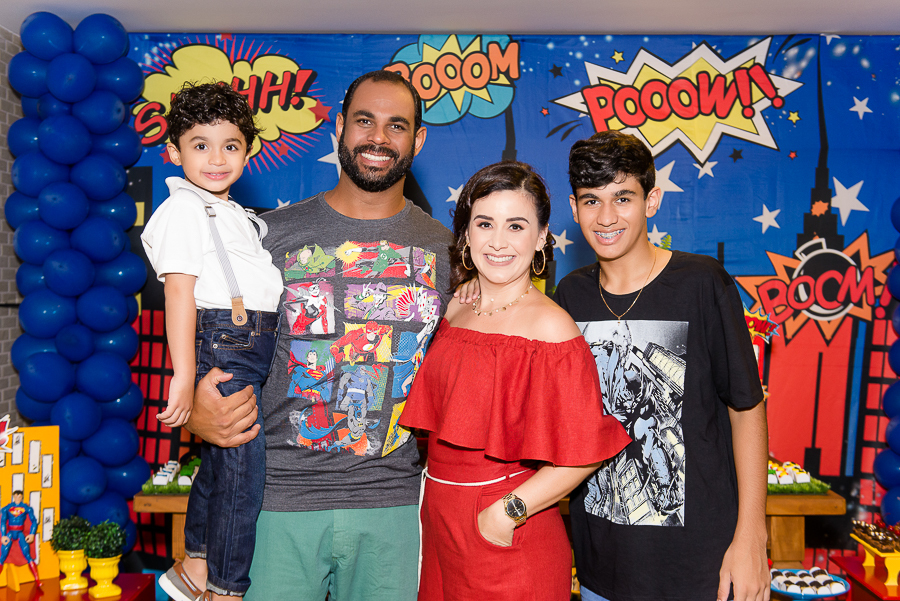 festa infantil, aniversário, bday, vingadores, liga da justiça, batmam, fantasia, família, aniversário infantil, Praia da Costa, criança, menino, irmão