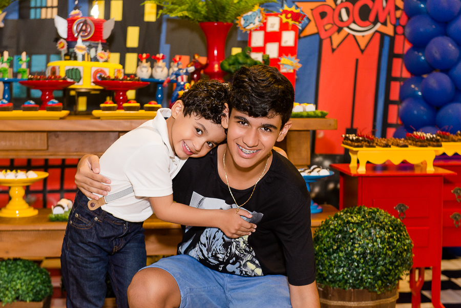 festa infantil, aniversário, bday, vingadores, liga da justiça, batmam, fantasia, família, aniversário infantil, Praia da Costa, criança, menino, irmão