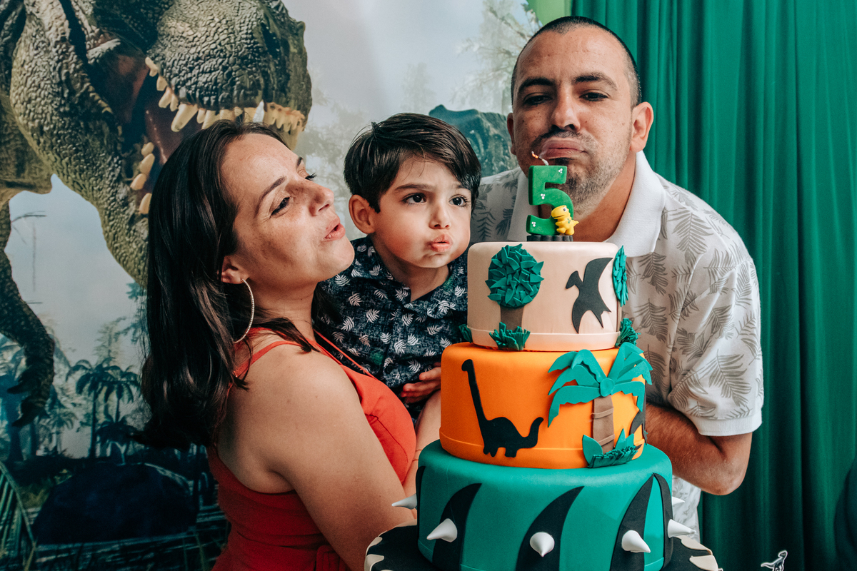 Fotógrafa fotografo de festa infantil aniversário florianópolis são josé palhoça biguaçu sc tema dinossauro decoração