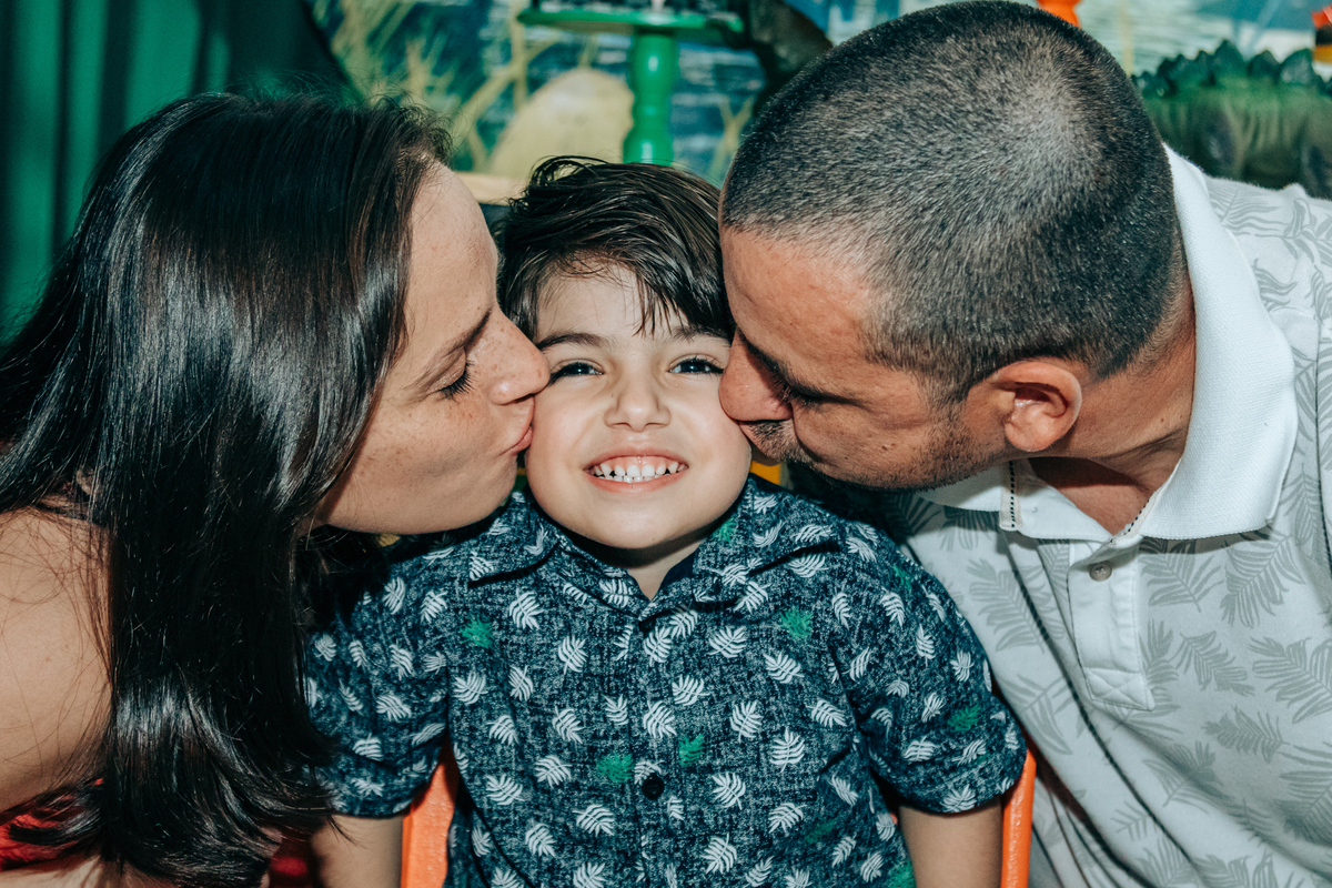 Fotógrafa fotografo de festa infantil aniversário florianópolis são josé palhoça biguaçu sc tema dinossauro decoração