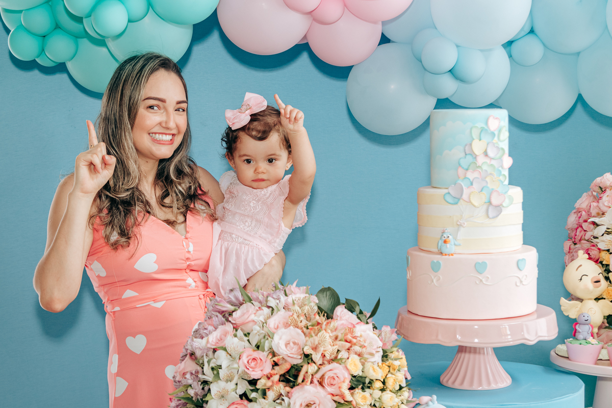 Aniversário infantil decoração luxo galinha pintadinha 1 ano em florianopolis sc scotti produções fotografa thayane peters fotografia especializada em familias doces personalizados