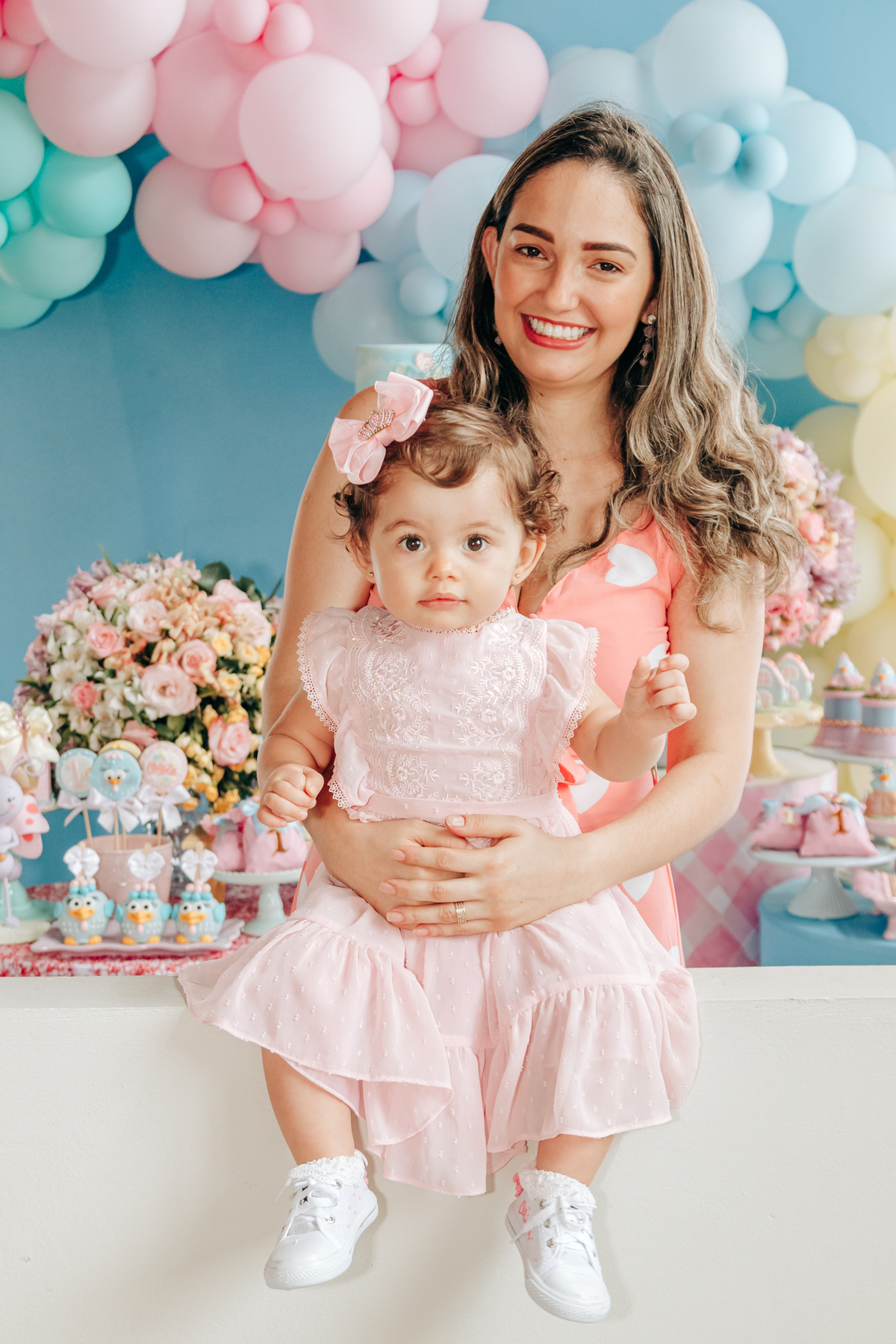 Aniversário infantil decoração luxo galinha pintadinha 1 ano em florianopolis sc scotti produções fotografa thayane peters fotografia especializada em familias doces personalizados