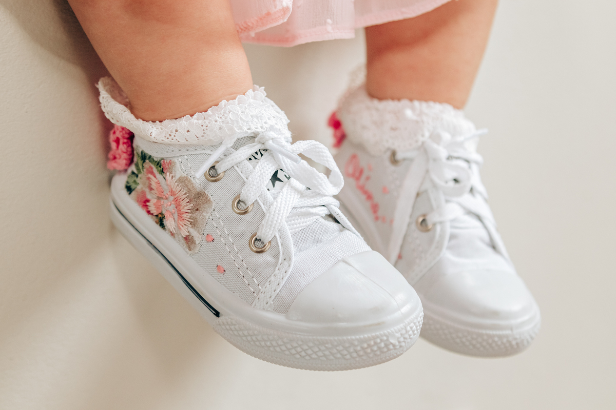 Aniversário infantil decoração luxo galinha pintadinha 1 ano em florianopolis sc scotti produções fotografa thayane peters fotografia especializada em familias doces personalizados all star