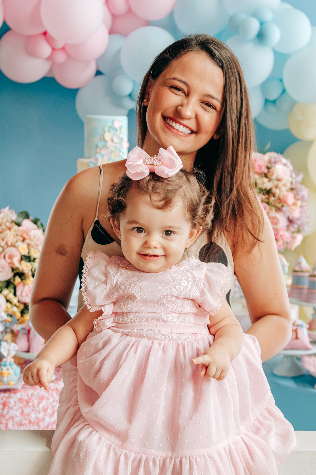Aniversário infantil decoração luxo galinha pintadinha 1 ano em florianopolis sc scotti produções fotografa thayane peters fotografia especializada em familias doces personalizados