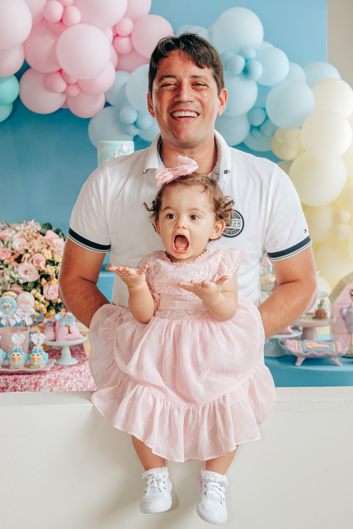 Aniversário infantil decoração luxo galinha pintadinha 1 ano em florianopolis sc scotti produções fotografa thayane peters fotografia especializada em familias doces personalizados