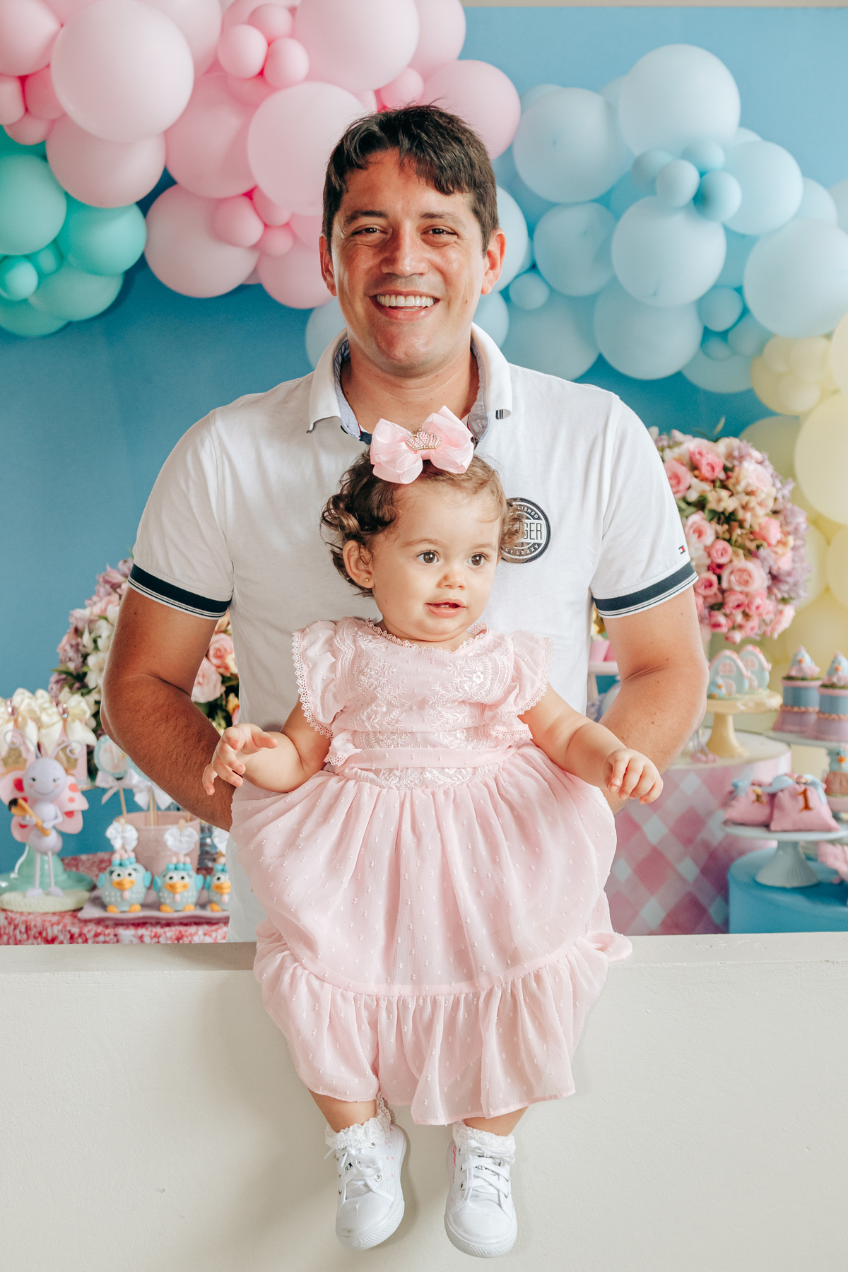 Aniversário infantil decoração luxo galinha pintadinha 1 ano em florianopolis sc scotti produções fotografa thayane peters fotografia especializada em familias doces personalizados